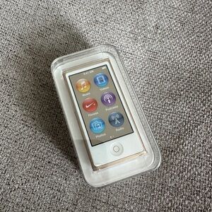 Apple iPod Nano 7th Gen - Rose Gold